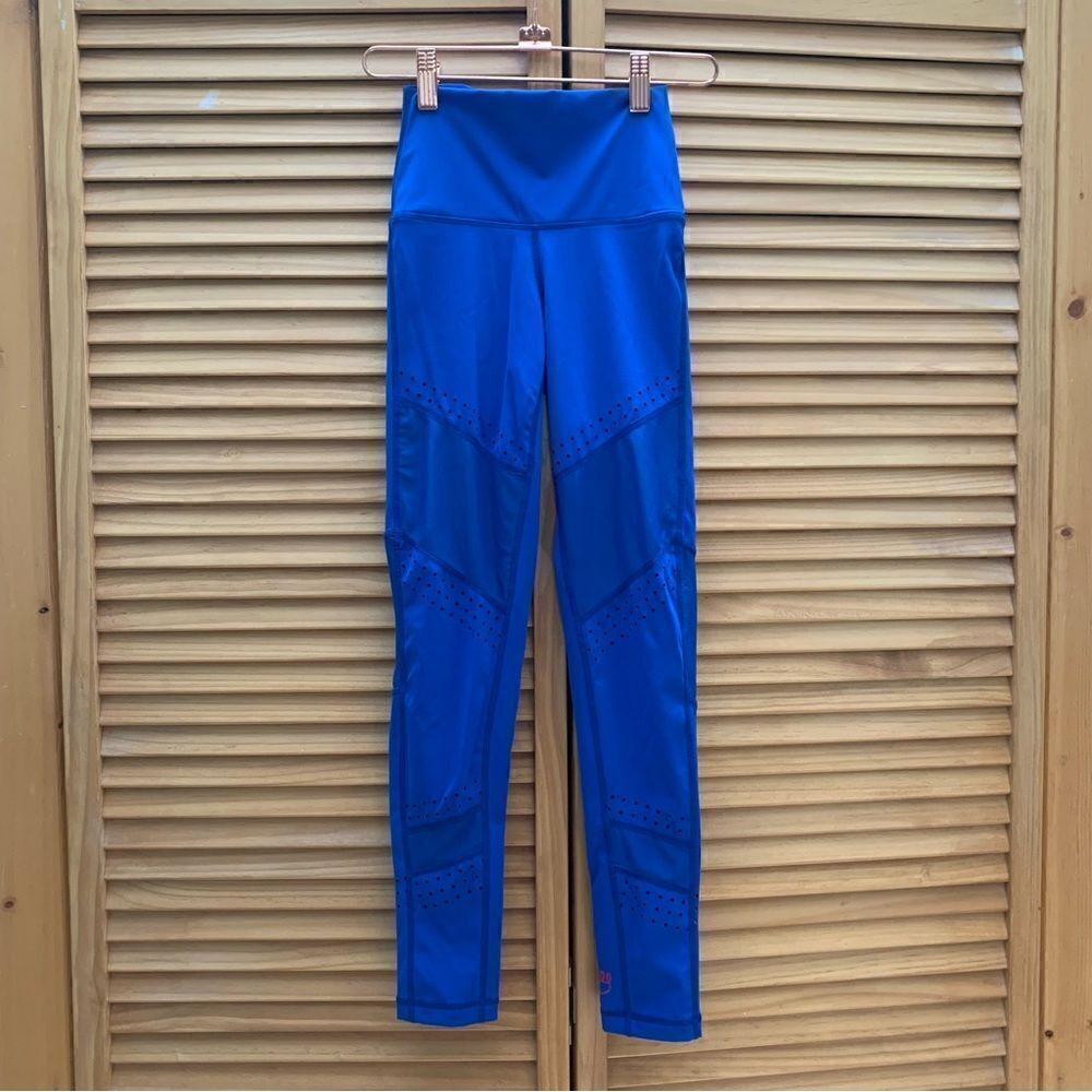 KadyLuxe Blue Mesh Leggings Size XXS